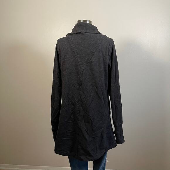 lululemon • Gratitude Wrap in Heathered Coal - Picture 4 of 5